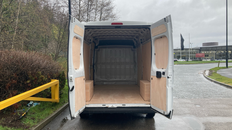 Citroen Relay 35 L3 Diesel 2.2 BlueHDi H2 Van 140ps Enterprise Edition